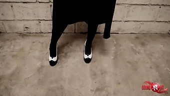 Aventura Bdsm A Sclavului Cuckold C3 Continuă În Partea 4 - Suc Străin