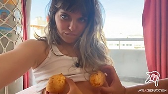 Intensa Experiencia De Creampie Durante La Visualización Hentai Casera
