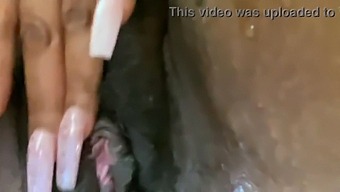 Discorso Volgare Durante Una Scena Di Eiaculazione Femminile