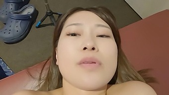 业余伴娘在小咖啡馆享受pov性爱