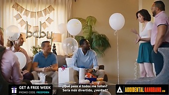 Nieoczekiwany Seks Grupowy - Casey Calvert Zostaje Przepenetrwana Dla Rozrywki